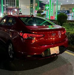 هیوندای ئەلەنترا